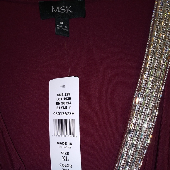 Dressy Sleeveless Embellished Sheath Dress - Picture 4 of 7